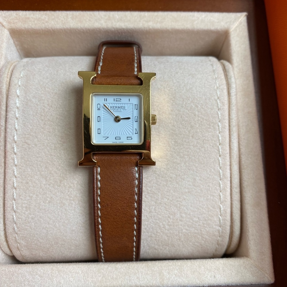 Hermes Heure H watch, 21 x 21 mm.
